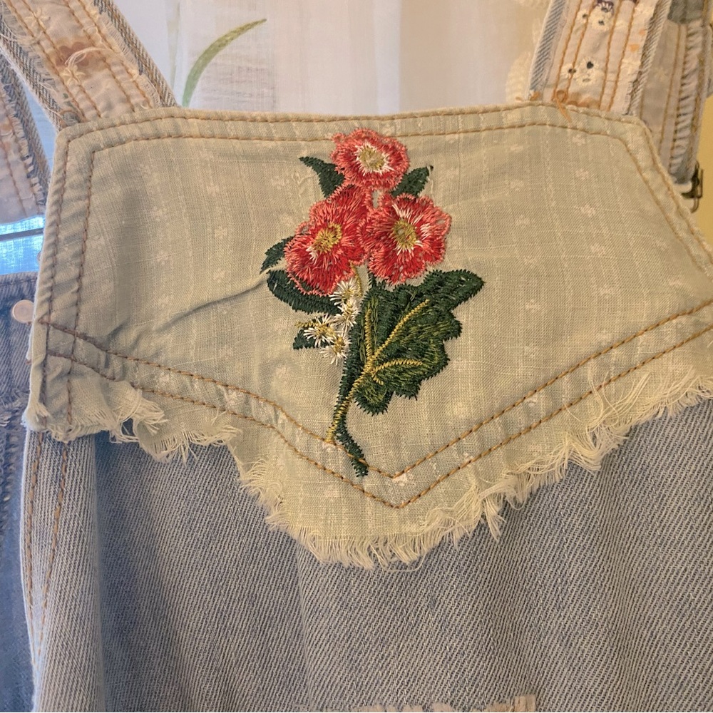 POL | Patchwork Floral Overalls - Picture 10 of 10
